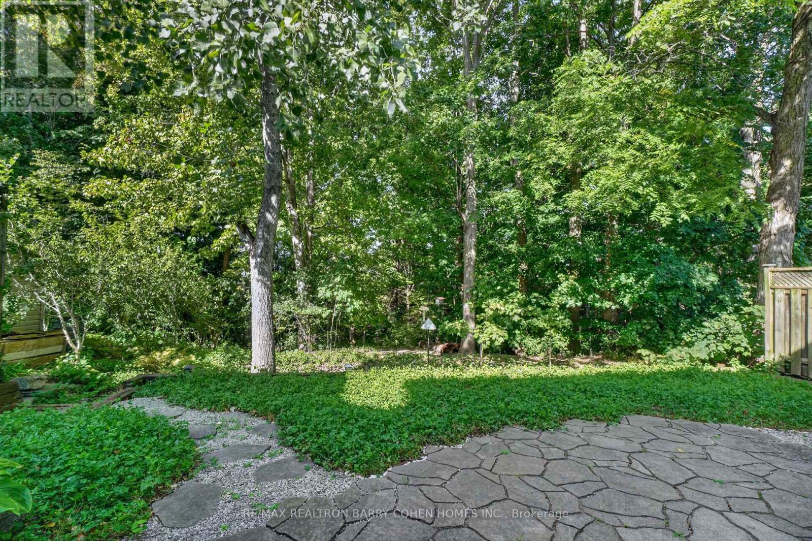 1090 SHELBORNE PLACE - 26