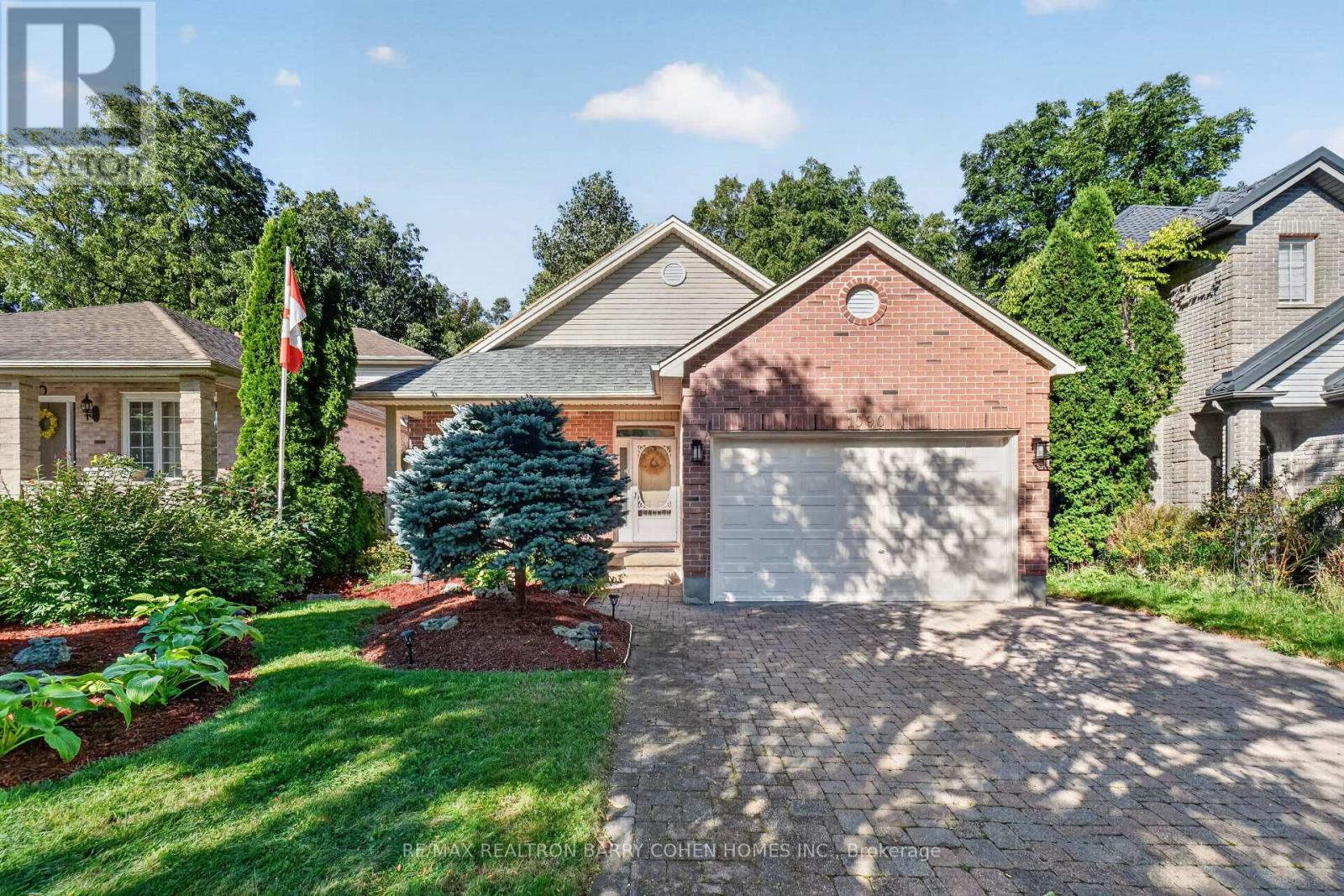 1090 SHELBORNE PLACE - 29