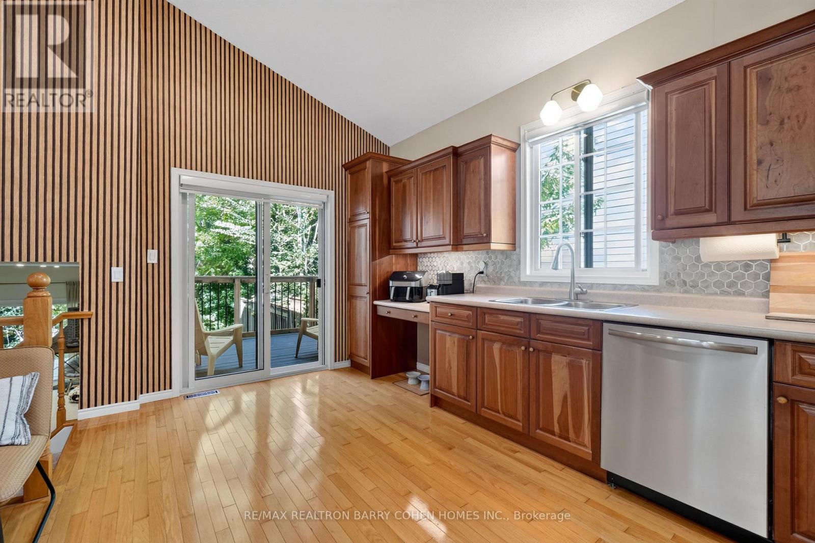 1090 SHELBORNE PLACE - 9