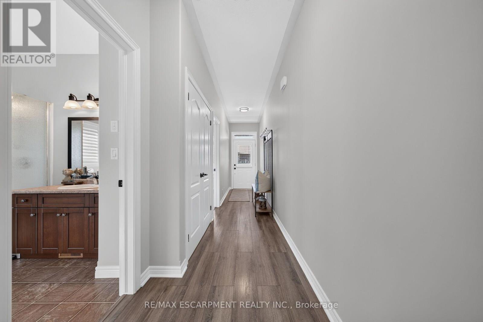 10 MACNEIL COURT - 11