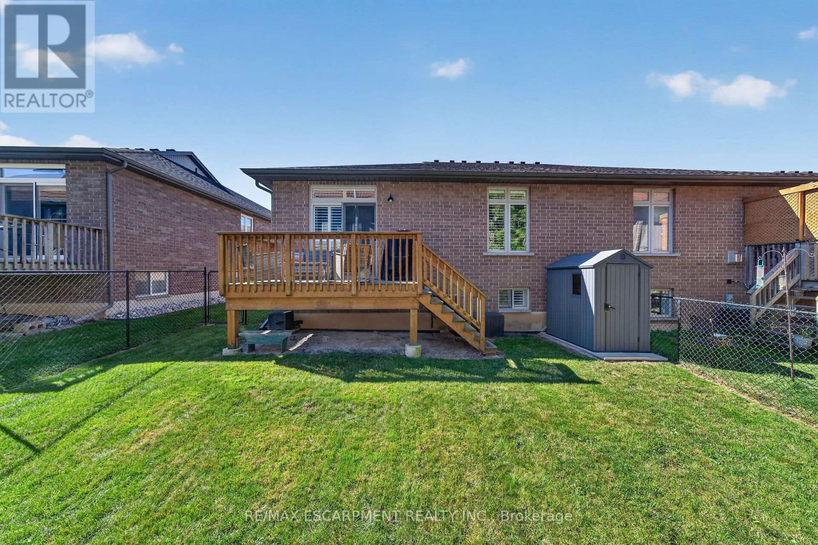 10 MACNEIL COURT - 40