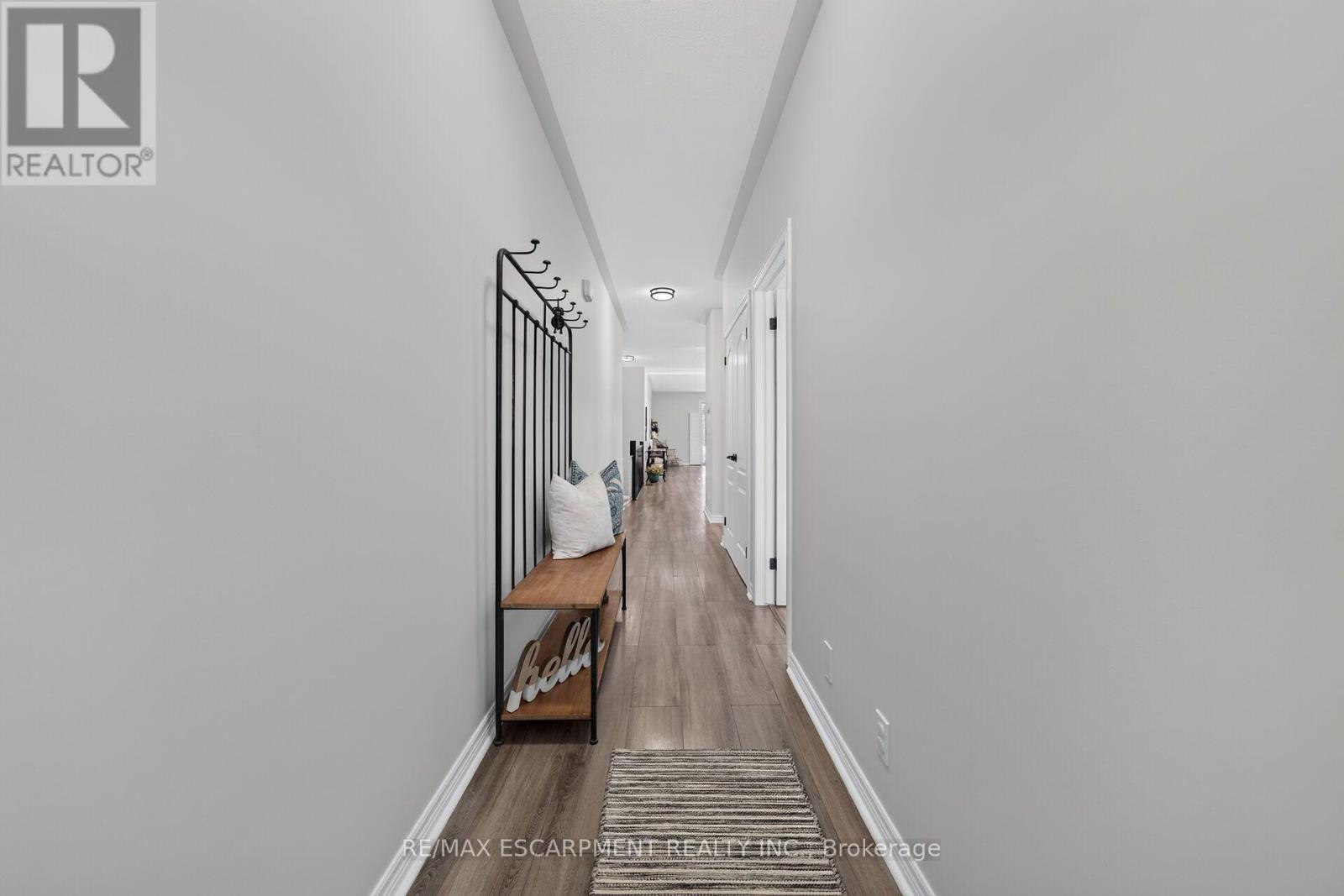 10 MACNEIL COURT - 6