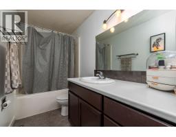 Den - 5411 28 Street, Lloydminster, AB T9V2M3 Photo 11