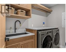 914 15th Street, Canmore, AB T1W2X3 Photo 37