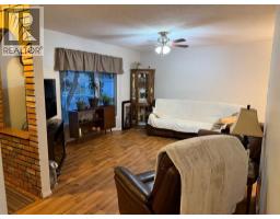 97 Greenview Close N - photo 4
