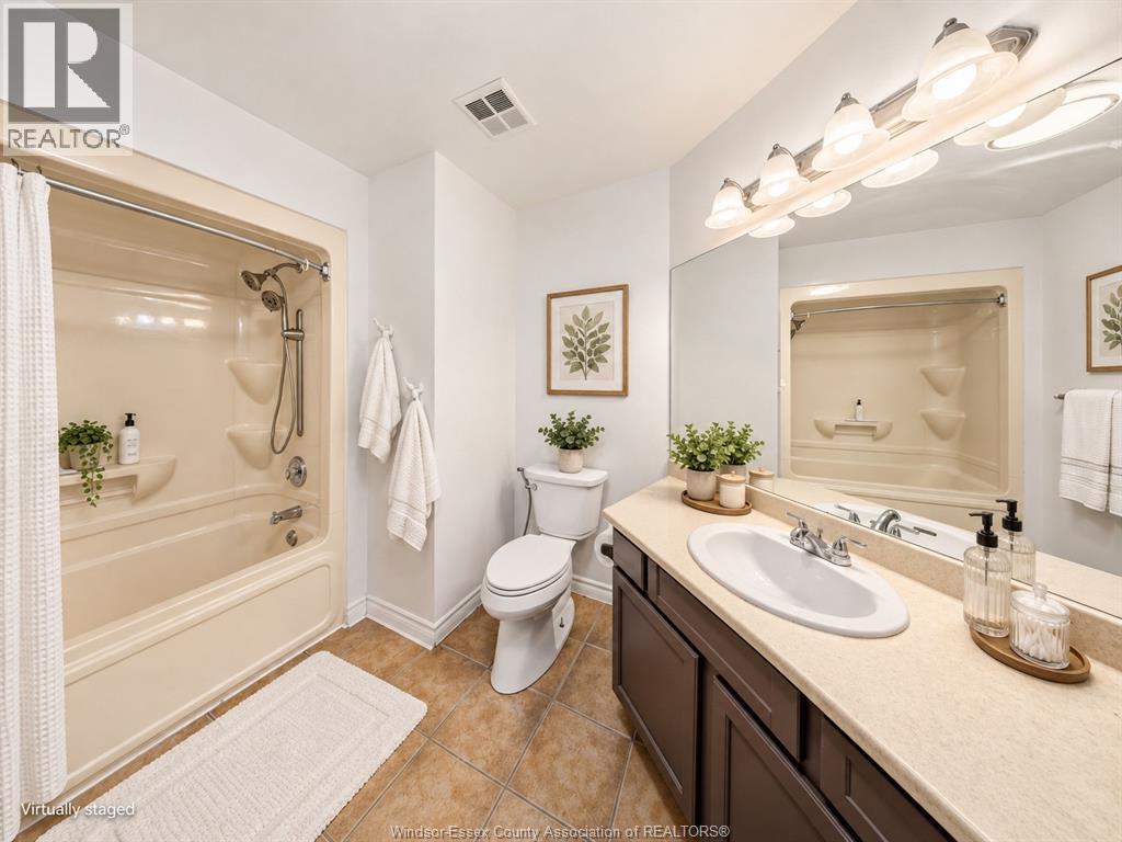 124 HIGGINS CRESCENT - 17