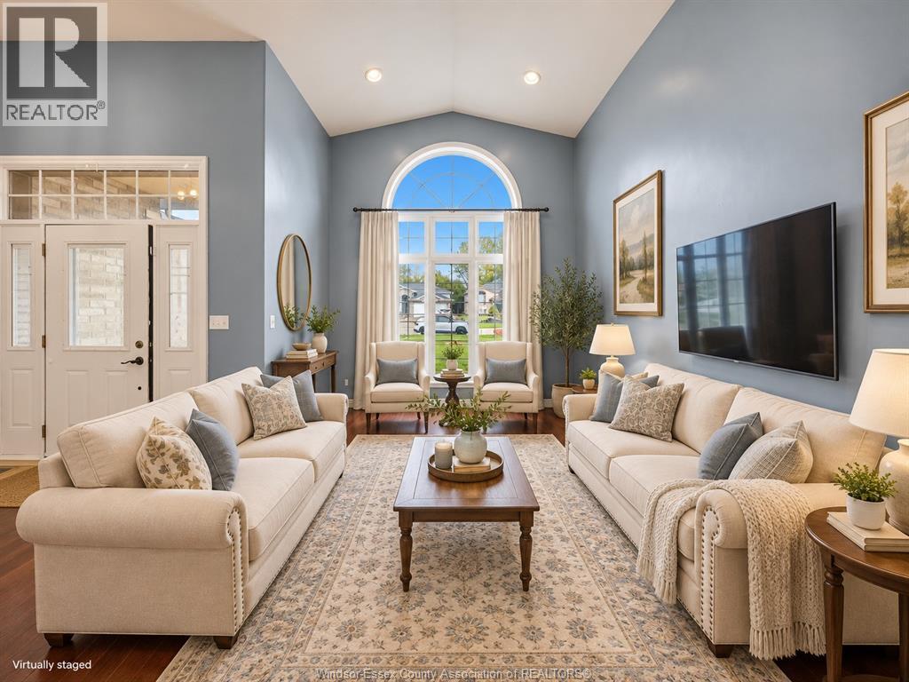 124 HIGGINS CRESCENT - 5
