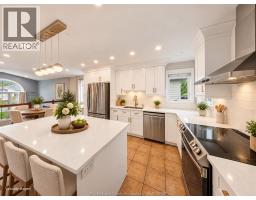 Kitchen - 124 Higgins Crescent, Amherstburg, ON N9V4C6 Photo 10