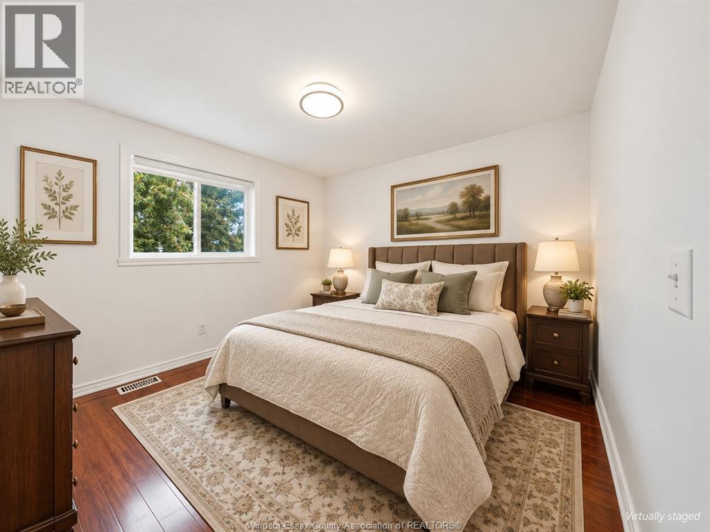 124 HIGGINS CRESCENT - 12