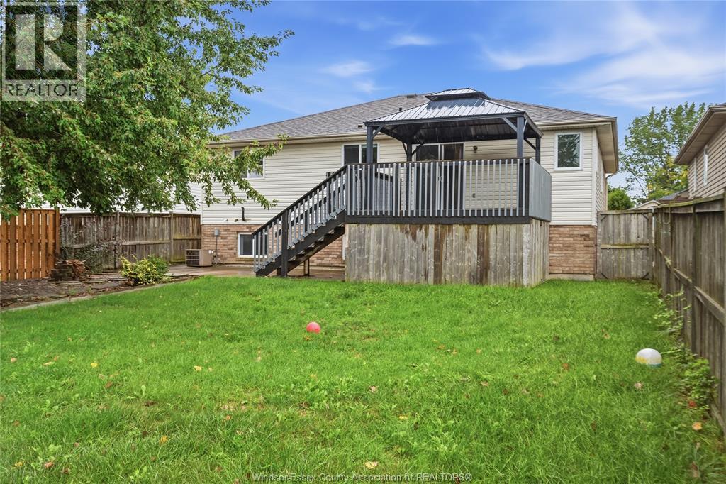124 HIGGINS CRESCENT - 27