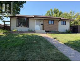 97 Greenview Close N - photo 1