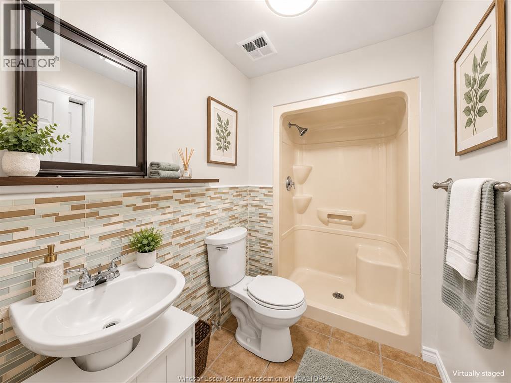 124 HIGGINS CRESCENT - Image 22