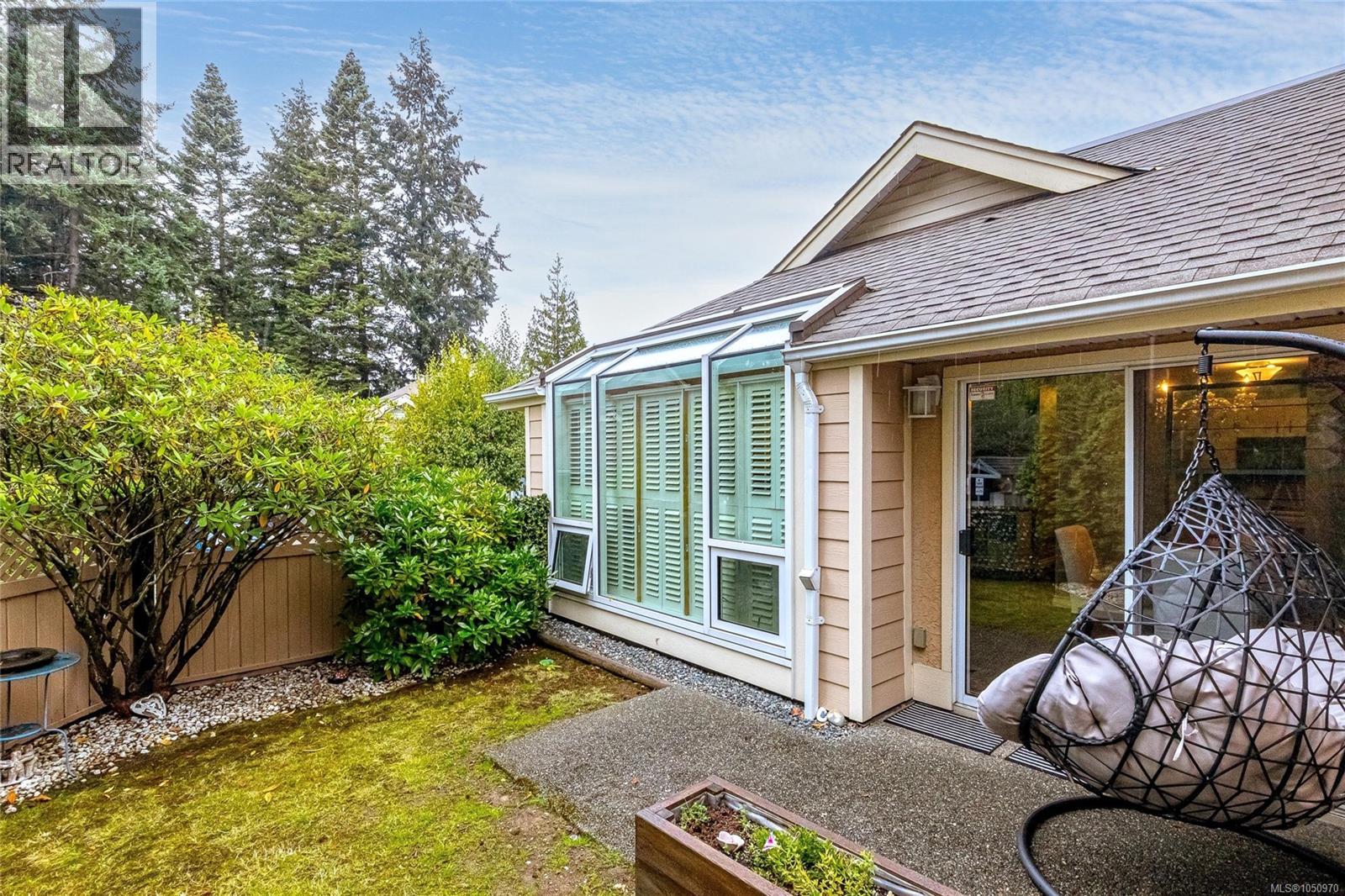 6064 Lionel Cres - 29