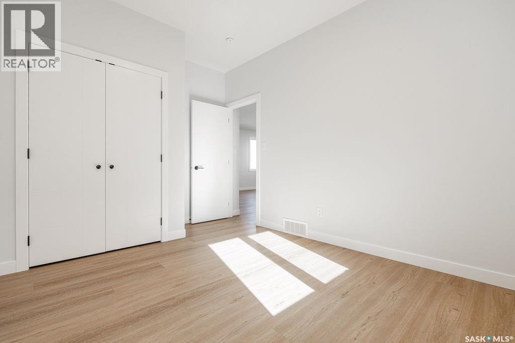 492 Woolf BEND, Saskatoon — photo 16