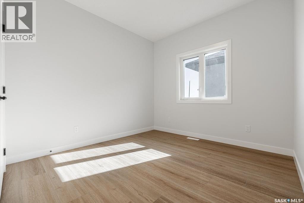 492 Woolf BEND, Saskatoon — photo 17