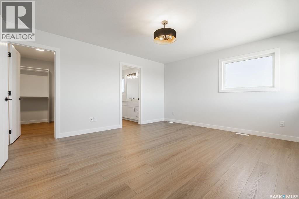 492 Woolf BEND - 21