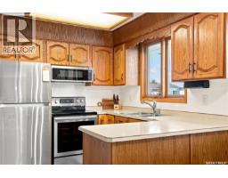 Family room - 1514 Laura Avenue, Saskatoon, SK S7N2S3 Photo 9
