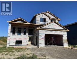 Living room of 7188 FOXRIDGE AVENUE · Prince George, BC
