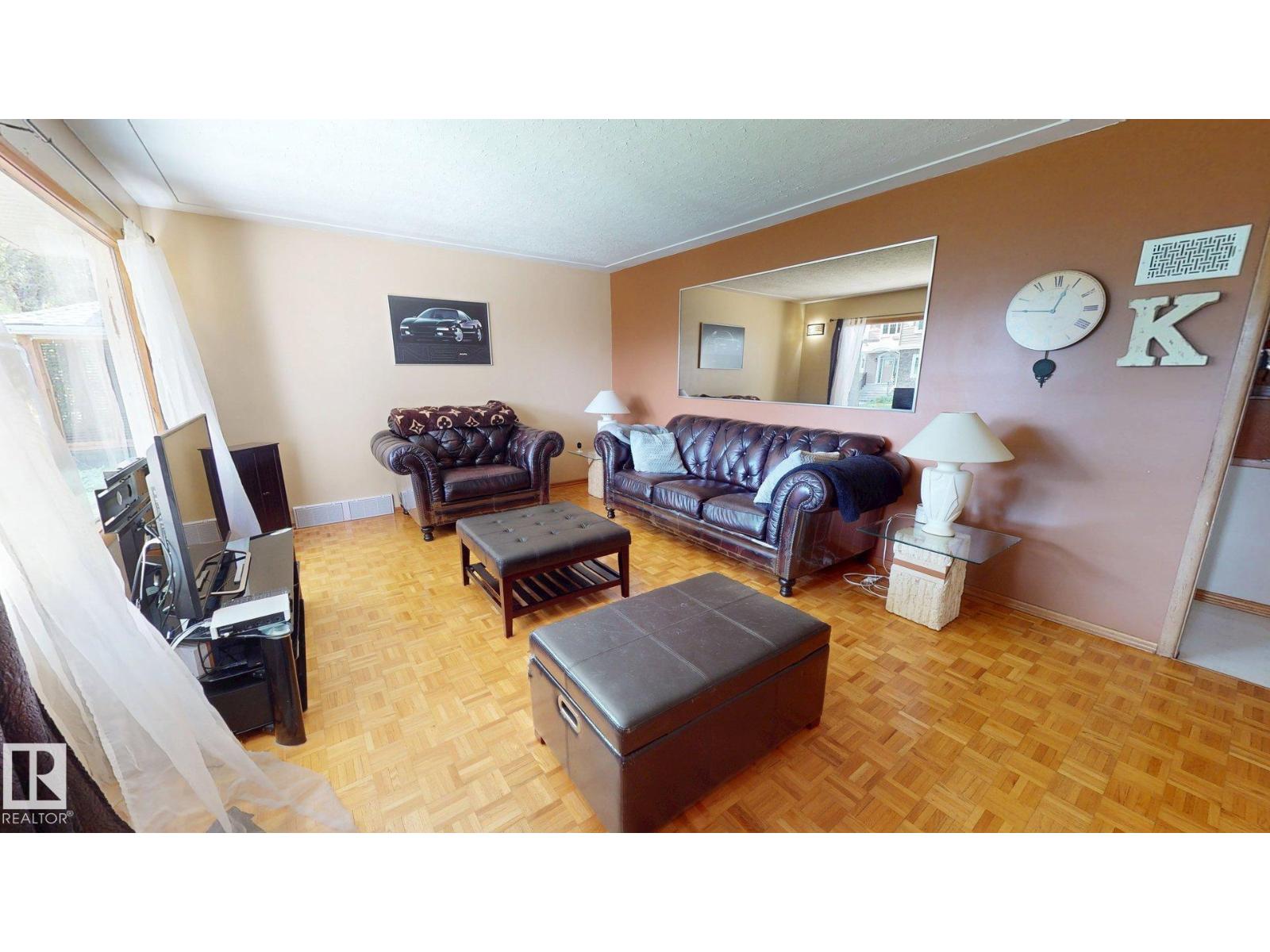 10328 77 ST NW - 3