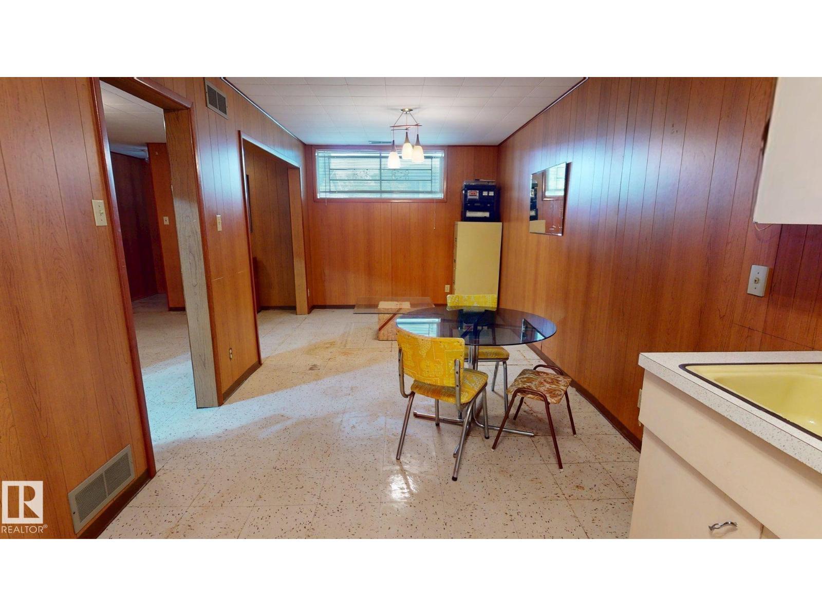 10328 77 ST NW - 17