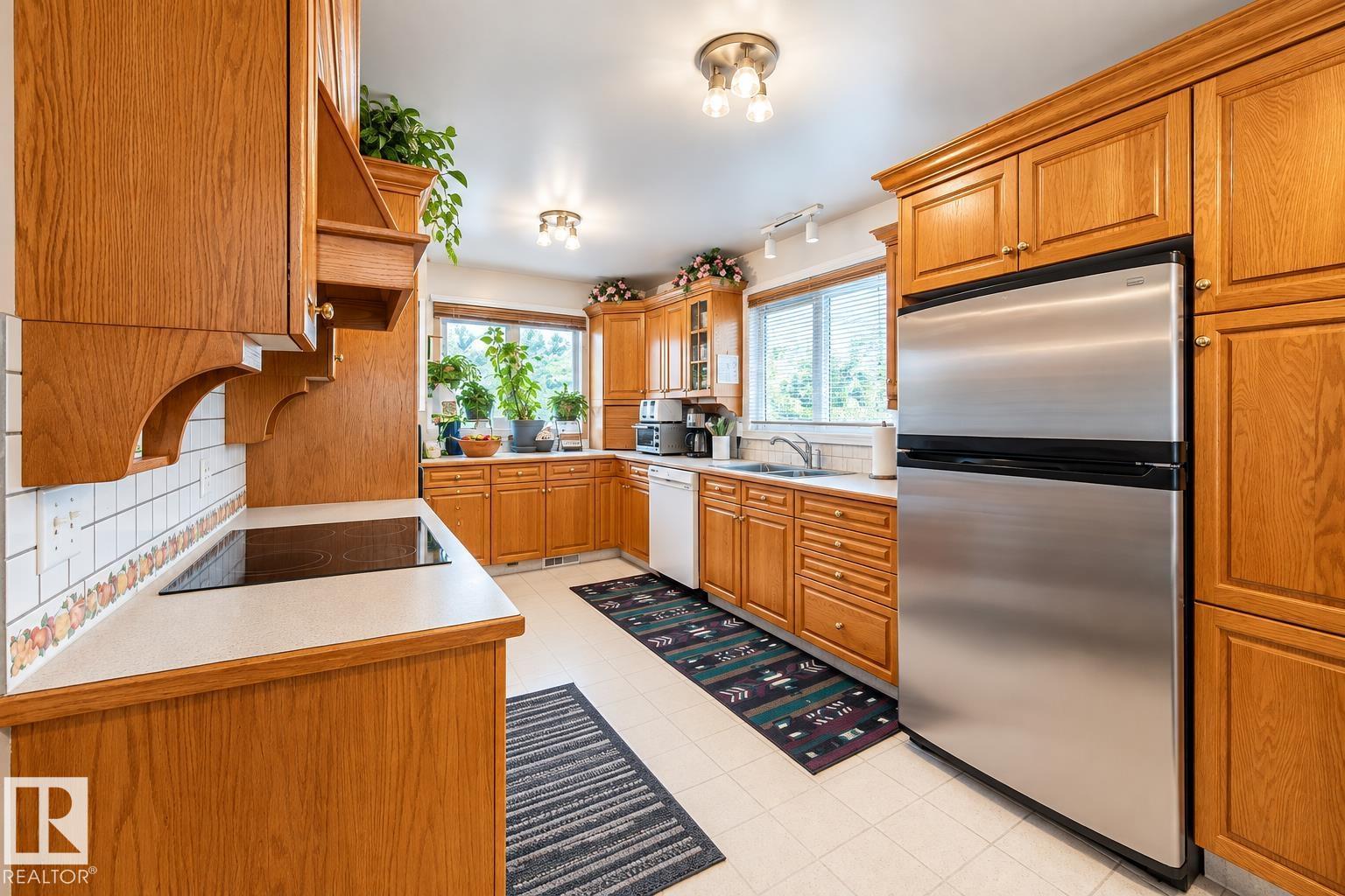 464025 RGE ROAD 242 - 22