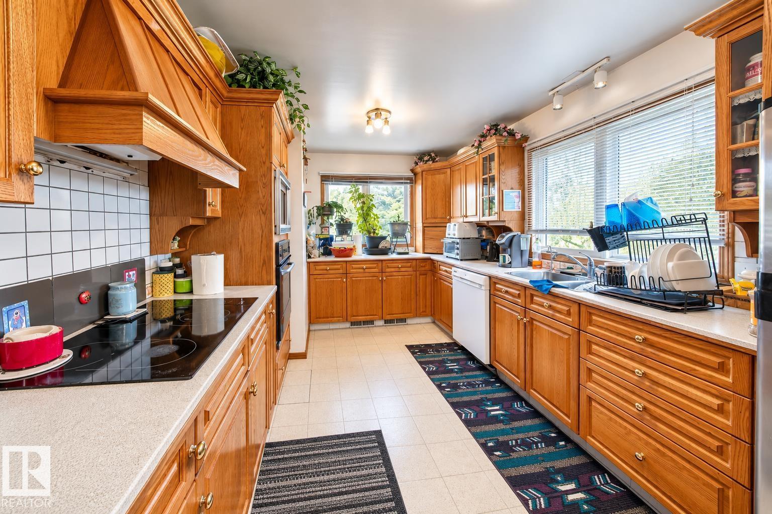 464025 RGE ROAD 242 - 23