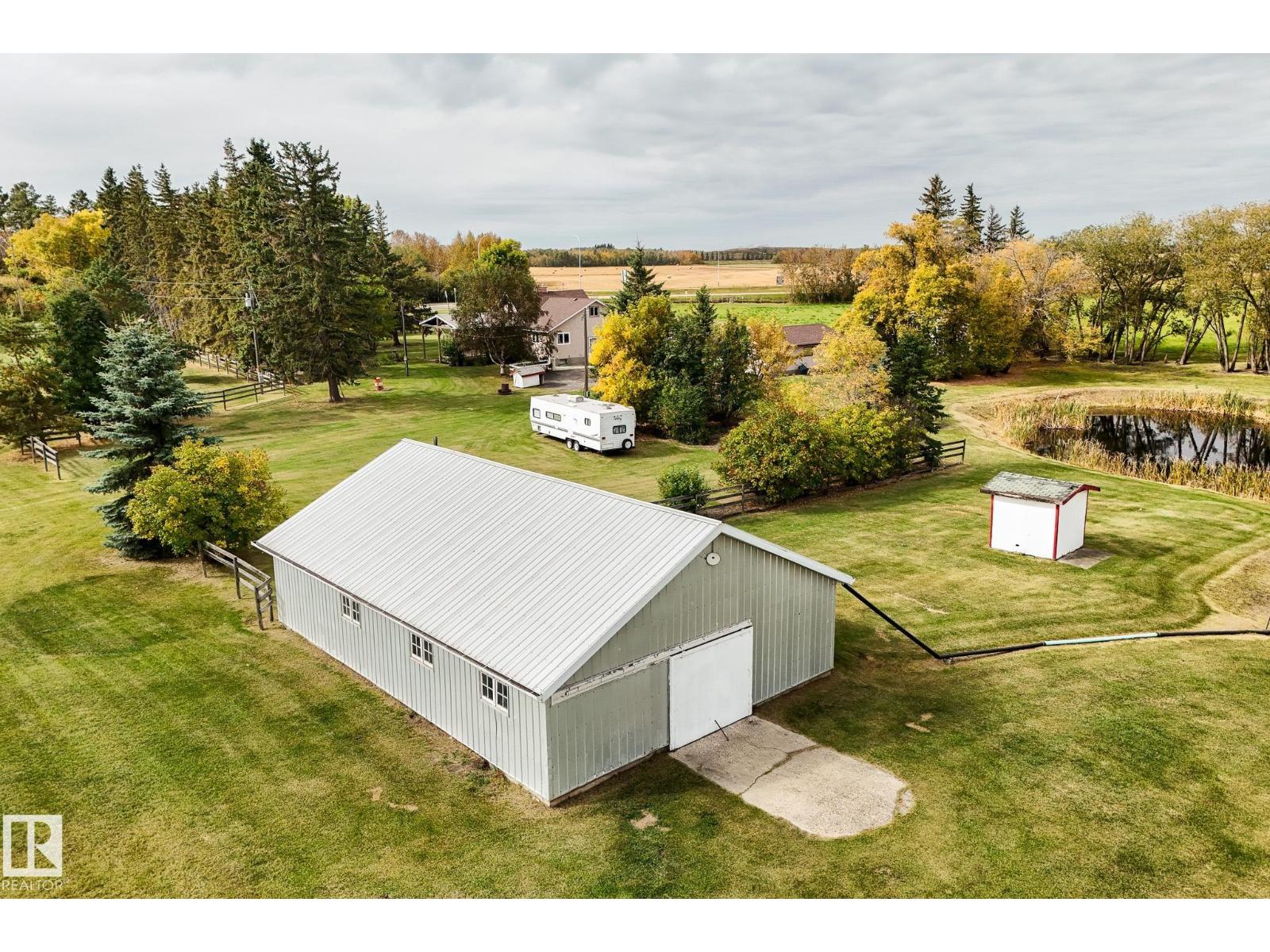 464025 RGE ROAD 242 - 40