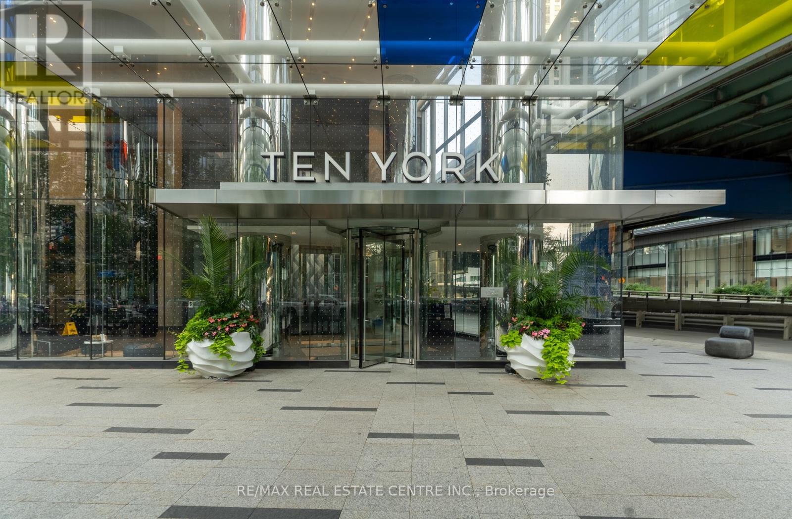 #6210 10 YORK STREET - Image 48