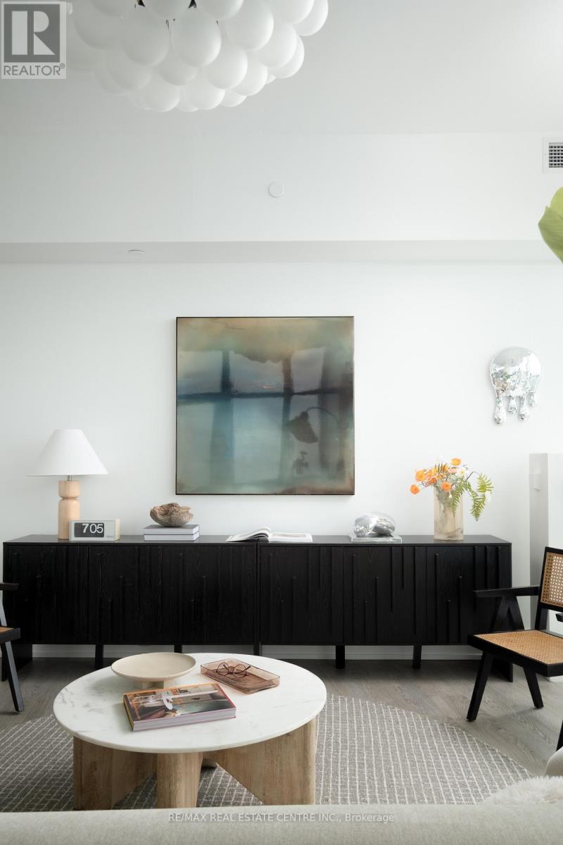 #6210 10 YORK STREET - Image 6