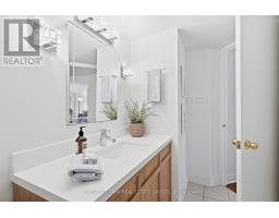 211 - 65 Scadding Avenue, Toronto, ON M5A4L1 Photo 18
