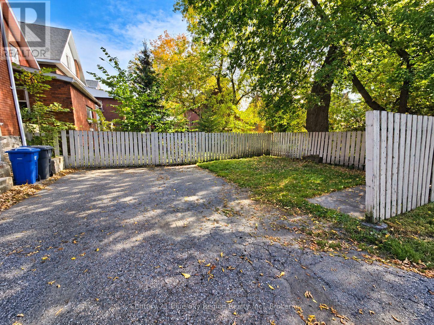 663 FERGUSON STREET - 5