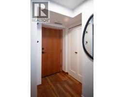211 10 Renaissance Square, New Westminster, BC V3M7B1 Photo 11