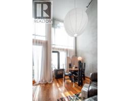 211 10 Renaissance Square, New Westminster, BC V3M7B1 Photo 13