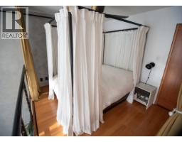 211 10 Renaissance Square, New Westminster, BC V3M7B1 Photo 20