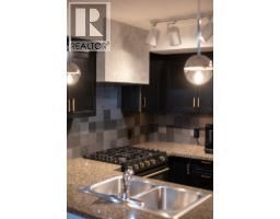 211 10 Renaissance Square, New Westminster, BC V3M7B1 Photo 8