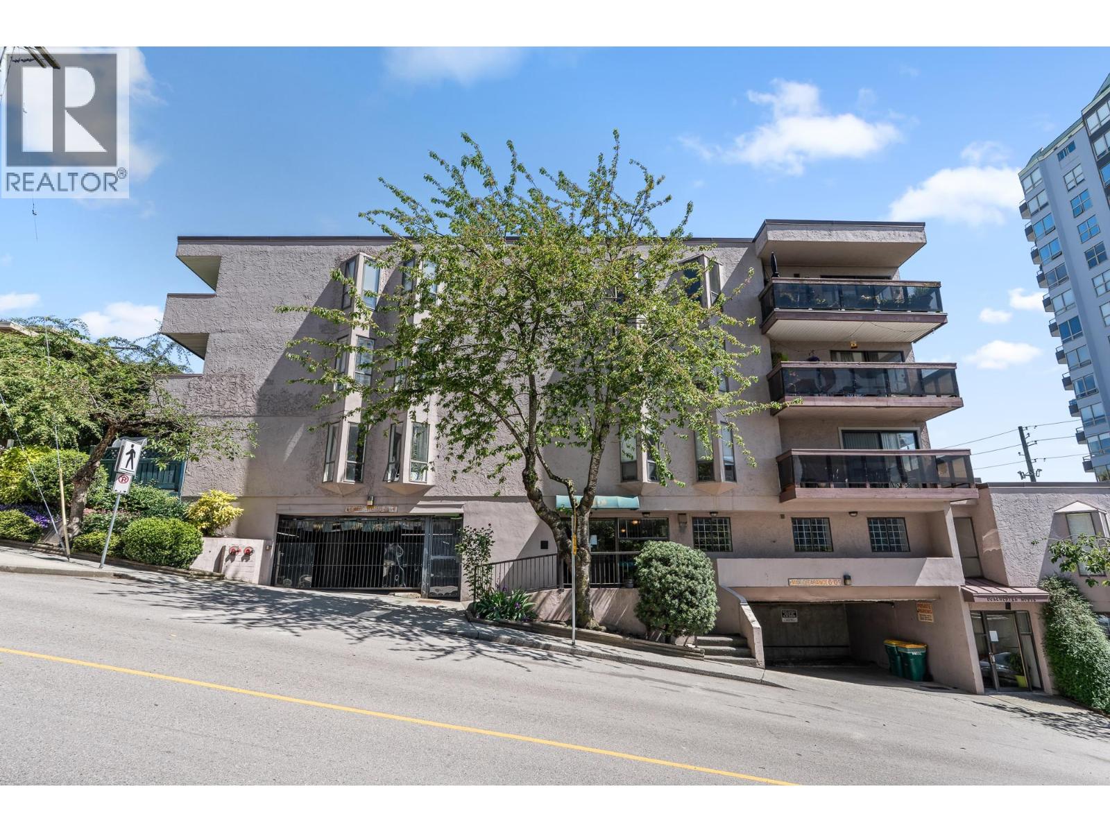 110 45 FOURTH STREET, New Westminster - Image 1