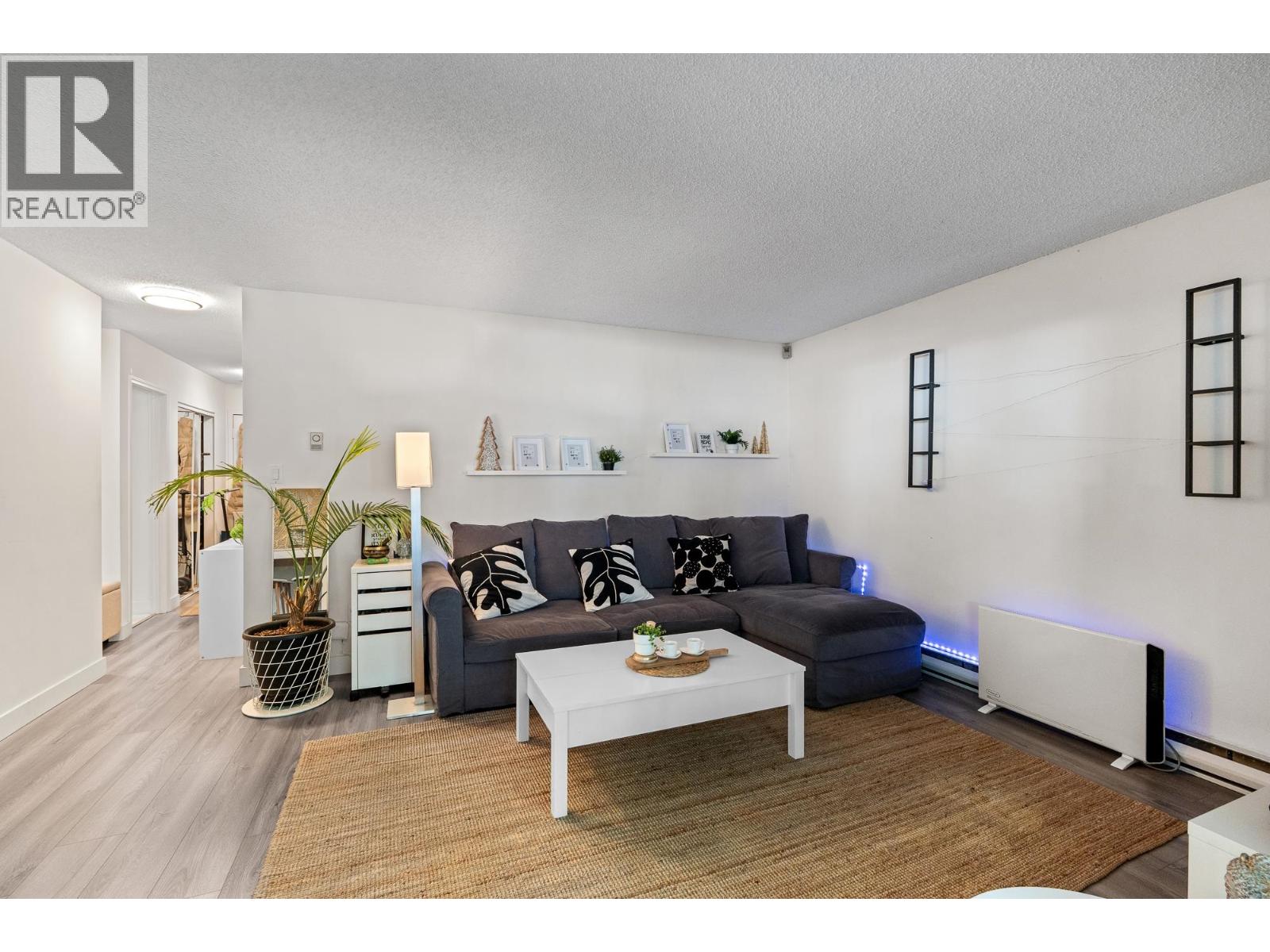 110 45 FOURTH STREET, New Westminster - Image 1