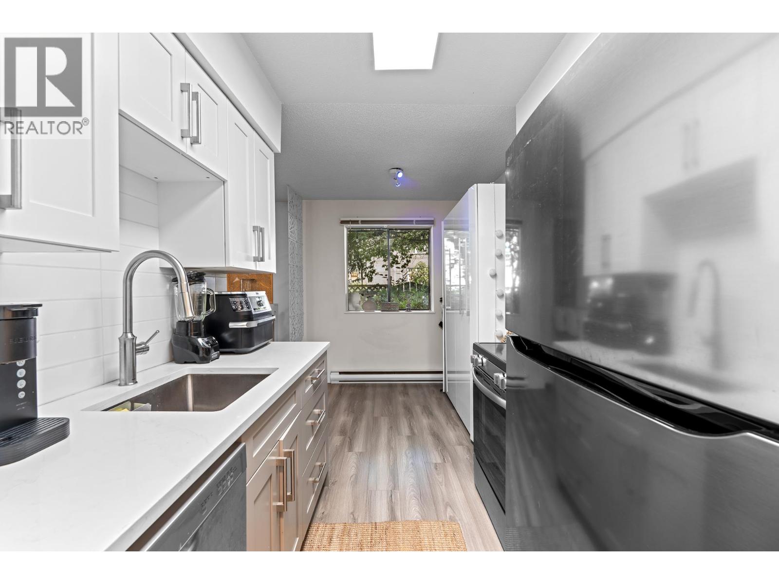 110 45 FOURTH STREET, New Westminster - Image 1