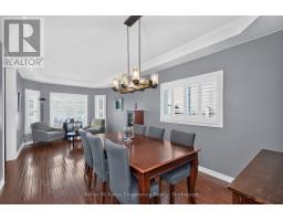 Living room - 2007 Celeste Street, Innisfil, ON L9S4Z6 Photo 13