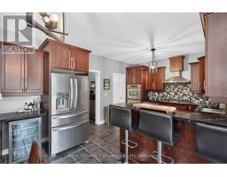 Pantry - 2007 Celeste Street, Innisfil, ON L9S4Z6 Photo 6