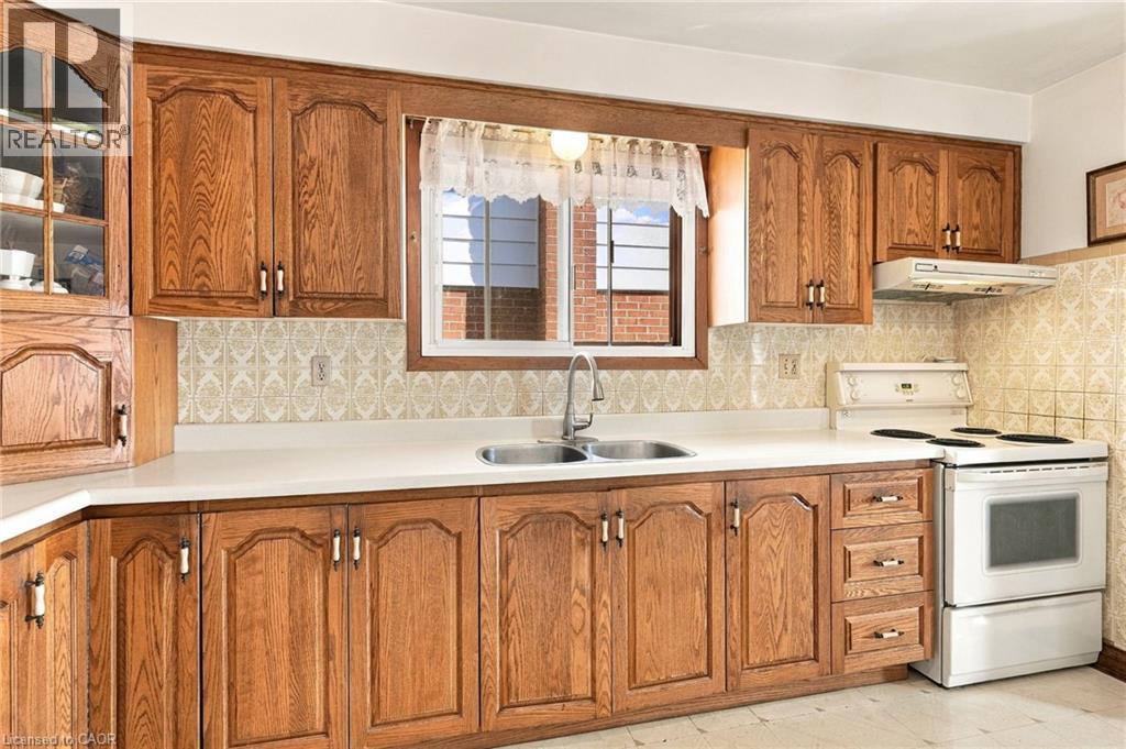 564 COCHRANE Road - 11