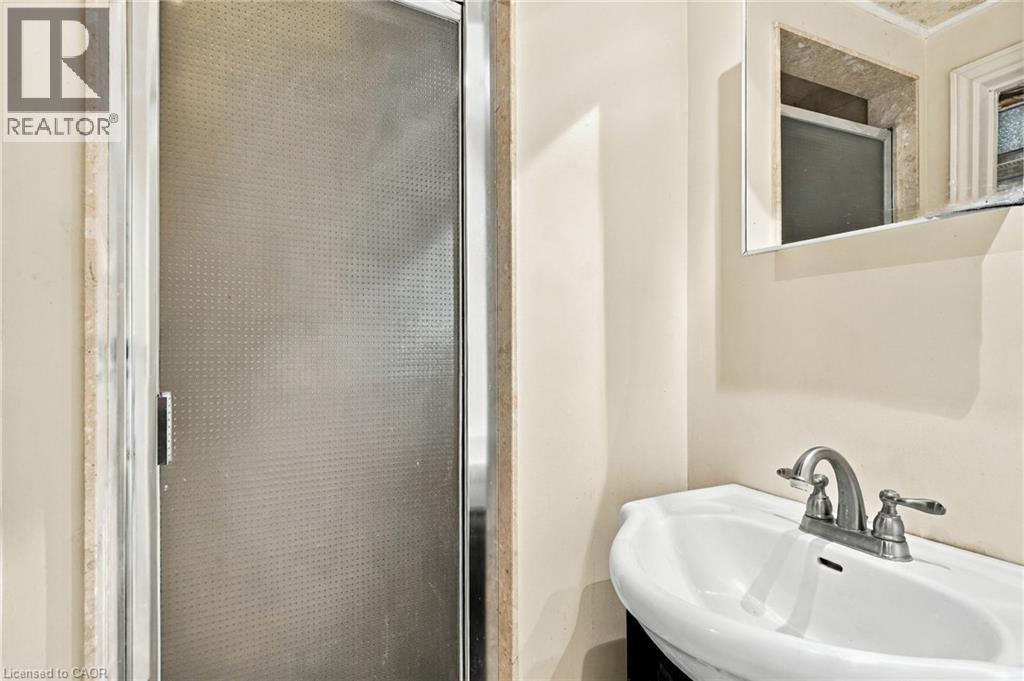 564 COCHRANE Road - 38