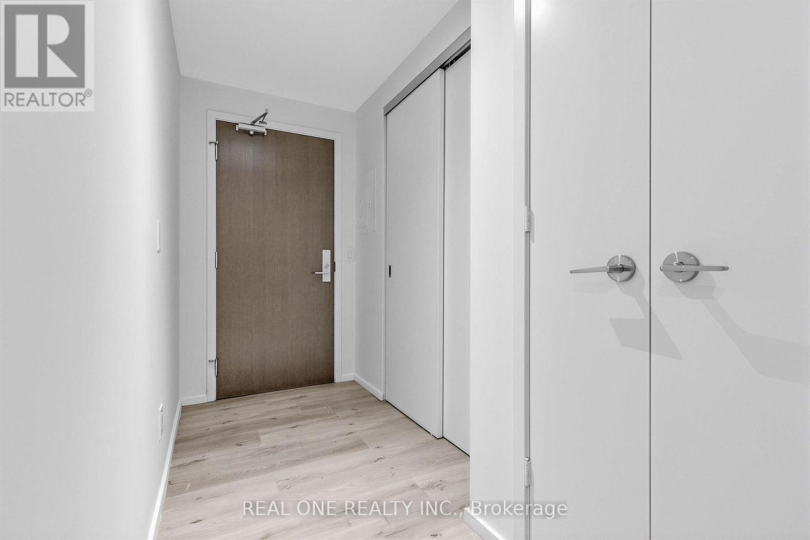 #1801 101 CHARLES STREET E - Image 11