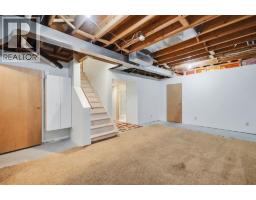 61 Shannon Crescent Sw, Calgary, AB T2Y2T8 Photo 31