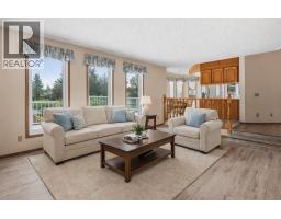 61 Shannon Crescent Sw, Calgary, AB T2Y2T8 Photo 18