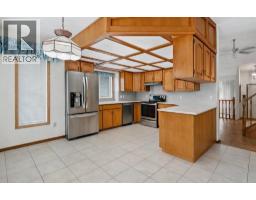 Other - 61 Shannon Crescent Sw, Calgary, AB T2Y2T8 Photo 9