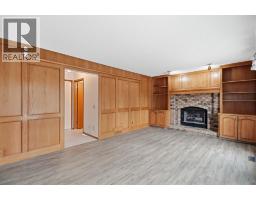 4pc Bathroom - 61 Shannon Crescent Sw, Calgary, AB T2Y2T8 Photo 14