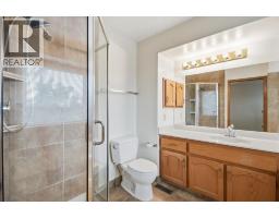 61 Shannon Crescent Sw, Calgary, AB T2Y2T8 Photo 23