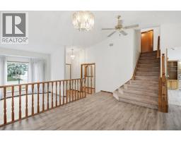 2pc Bathroom - 61 Shannon Crescent Sw, Calgary, AB T2Y2T8 Photo 7