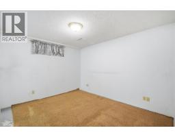 61 Shannon Crescent Sw, Calgary, AB T2Y2T8 Photo 29